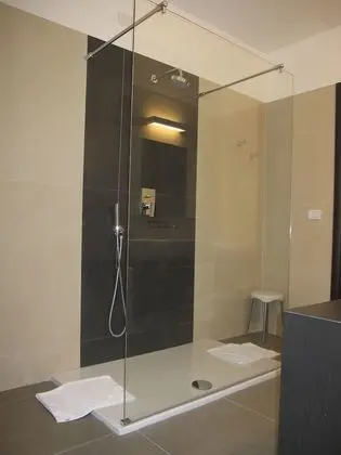 Superior Tek Büyük veya İki Ayrı Yataklı Oda