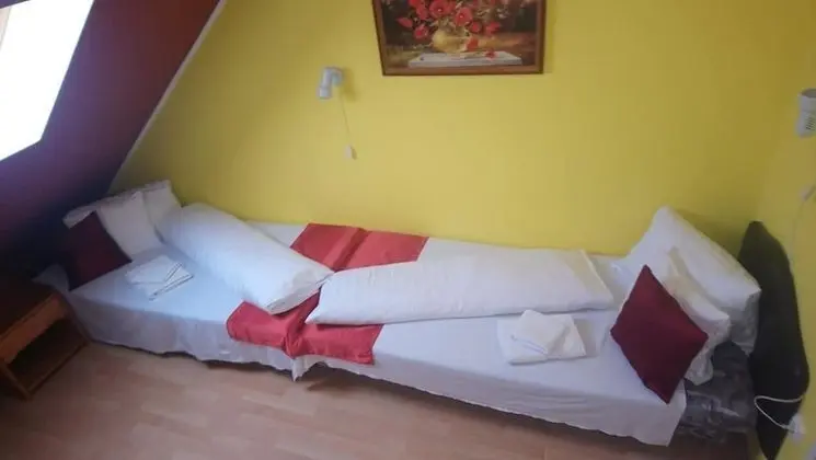 Tek Büyük Yataklı Oda
