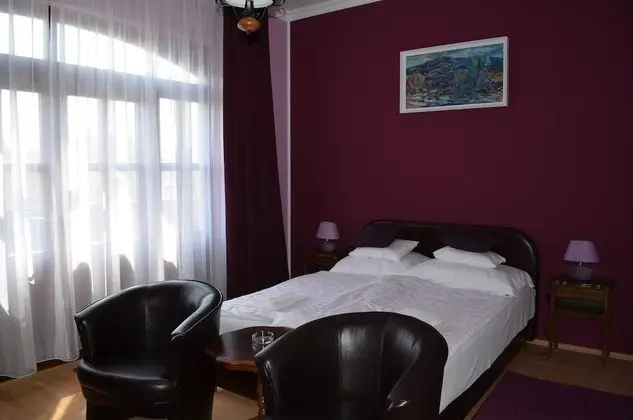 Tek Büyük Yataklı Oda, Balkon