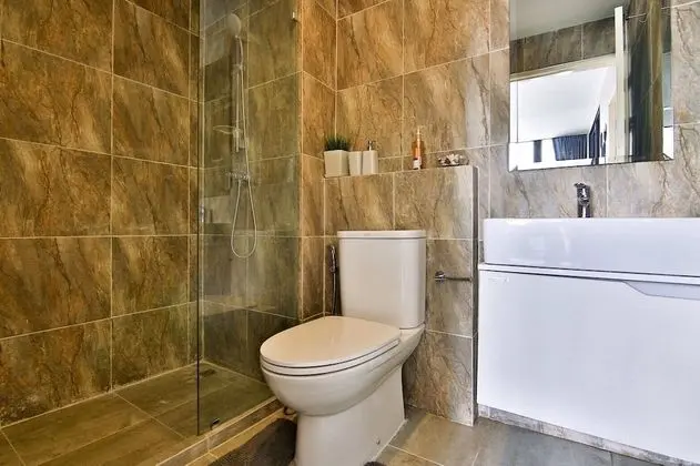 1-Bedroom Apartment