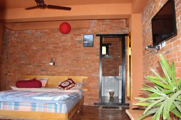 Standard Tek Büyük veya İki Ayrı Yataklı Oda, Balkon, Göl Manzaralı