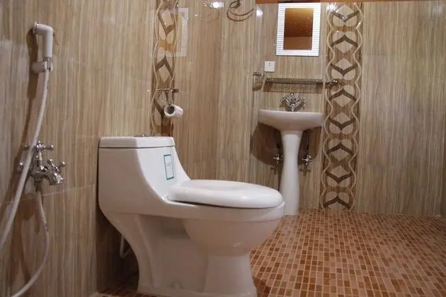 Standard Tek Büyük veya İki Ayrı Yataklı Oda, Balkon, Göl Manzaralı
