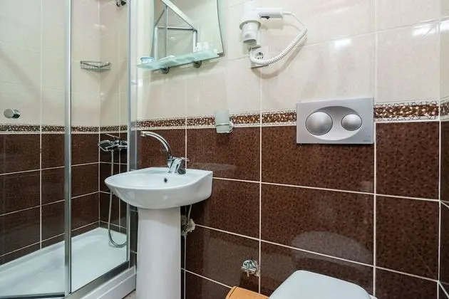 Basic Tek Büyük Yataklı Oda