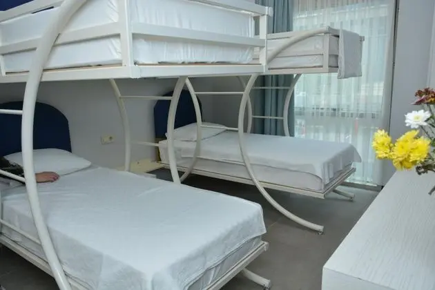 Dört Kişilik Oda, Şehir Manzaralı