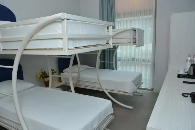 Dört Kişilik Oda, Şehir Manzaralı