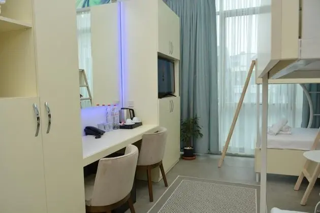 Triple, Şehir Manzaralı