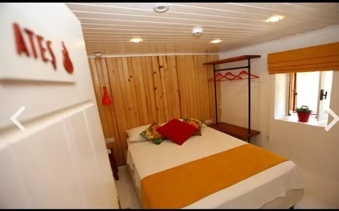 Çift Kişilik, Avlu Manzaralı, Giriş Katı