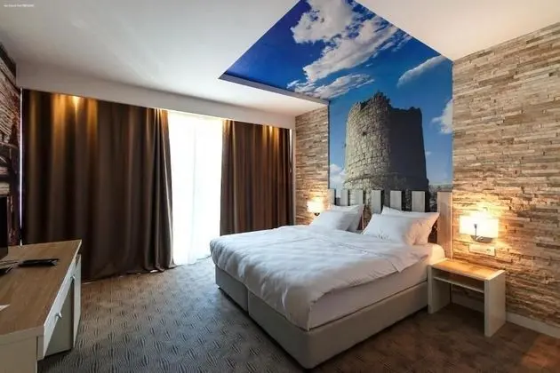 Tek Büyük Yataklı Oda