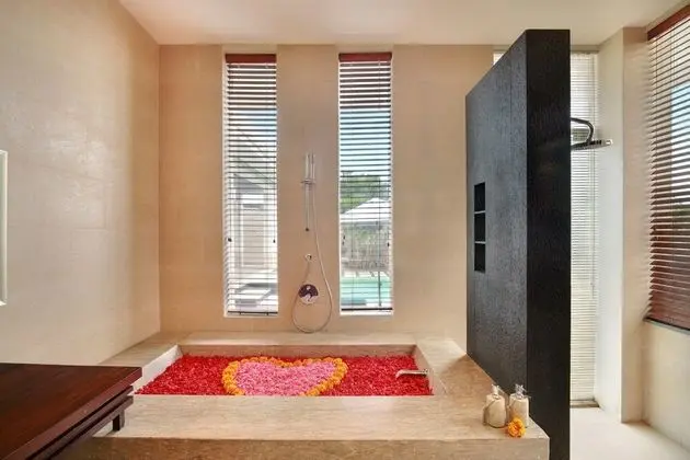 Five Bedroom Villa with Private Pool