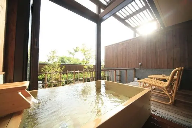 Traditional Oda (Open Air Bath, Meal at Private Room)