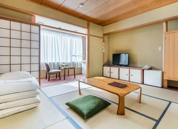Traditional Oda (Japanese Style for 4 People)
