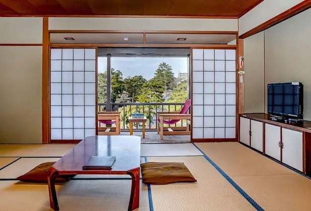 Traditional Oda (Japanese Style for 5 People)