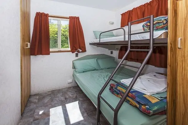 Economy Kulübe, 1 Yatak Odası (Double + Tri-bunk)