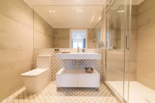 Comfort Tek Büyük Yataklı Oda (Barceloneta)