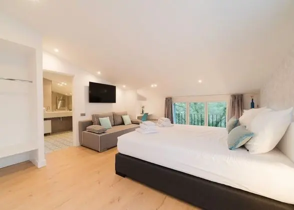 Romantic Tek Büyük Yataklı Oda (Born)