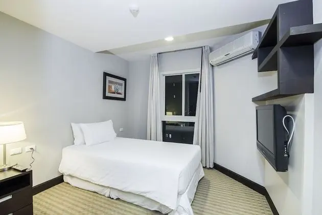 2-Bedroom Triple Suite