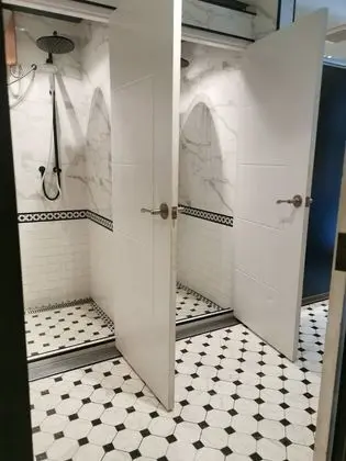 Budget King Room (Share bathroom)