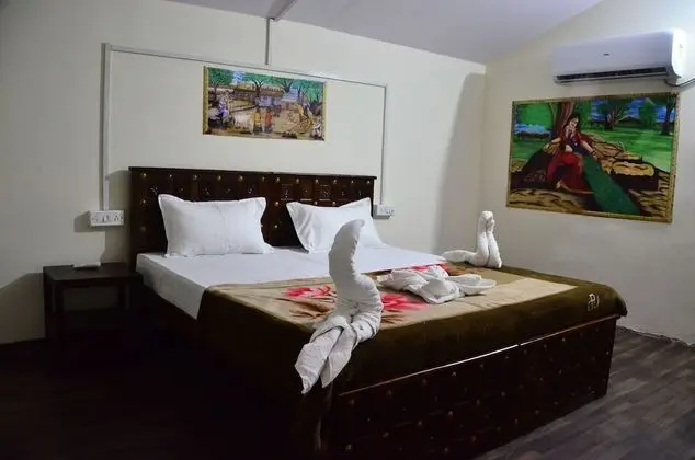 Deluxe Tek Büyük Yataklı Oda, 1 Çift Kişilik Yatak, Bahçe Manzaralı, Bahçeli