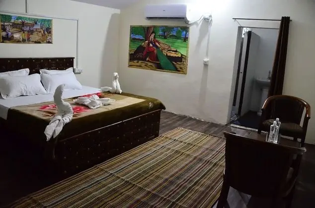 Deluxe Tek Büyük Yataklı Oda, 1 Çift Kişilik Yatak, Bahçe Manzaralı, Bahçeli