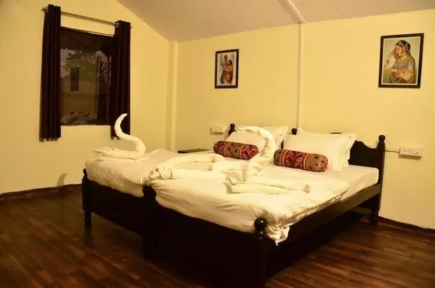 Deluxe Tek Büyük Yataklı Oda, 1 Çift Kişilik Yatak, Bahçe Manzaralı, Bahçeli