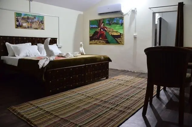 Deluxe Tek Büyük Yataklı Oda, 1 Çift Kişilik Yatak, Bahçe Manzaralı, Bahçeli
