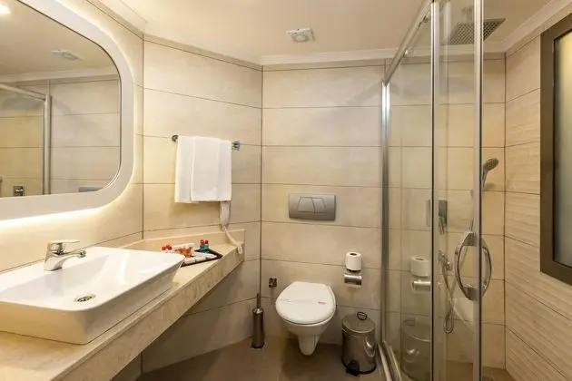 https://images.etstur.com/files/images/hotelImages/TR/51535/l/Narcia-Resort-Side-Oda-306321.jpg