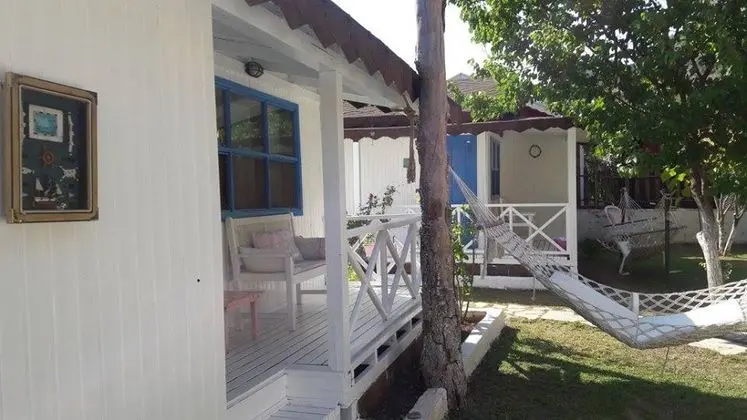 Aile Odası, Bahçe Manzaralı