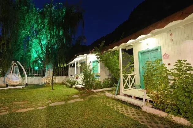 Bungalow, Bahçe Manzaralı