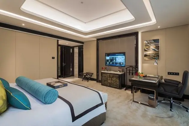 Premium Tek Büyük Yataklı Oda, Kısmi Deniz Manzaralı