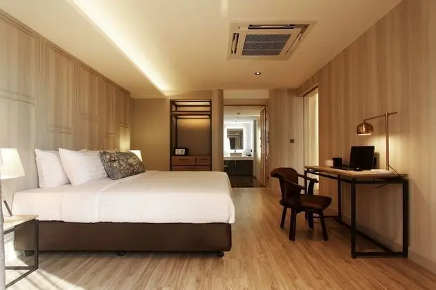 Nares Suite Room