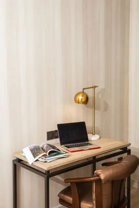 Nares Suite Room