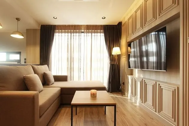 Nares Suite Room