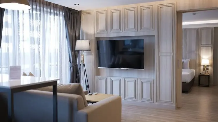 Nares Suite Room