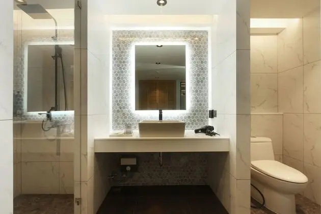 Nares Suite Room