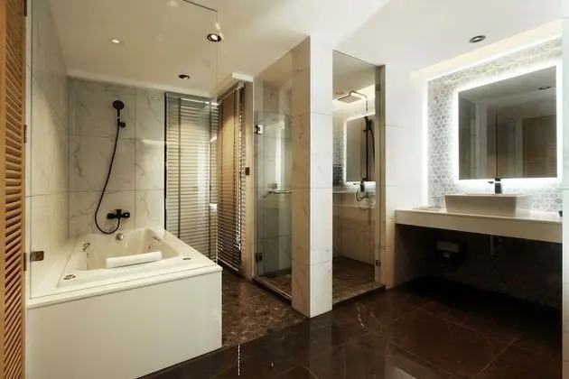 Nares Suite Room