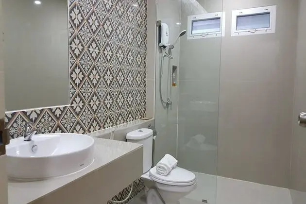 2 Bedroom River View