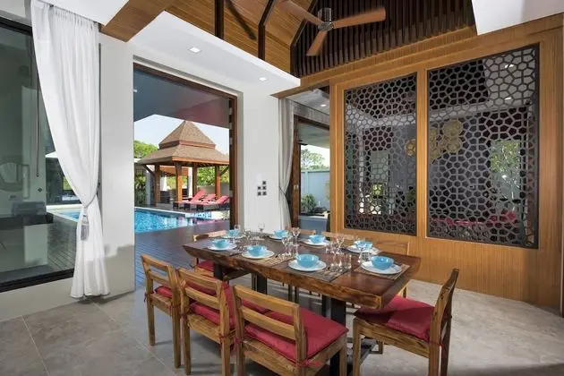 Luxury Villa, 4 Yatak Odası, Havuz Manzaralı