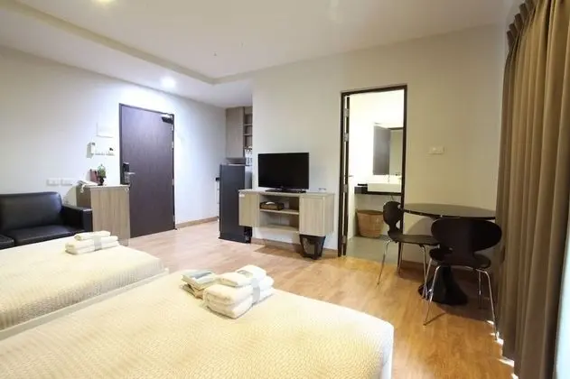 Executive Studio Twin