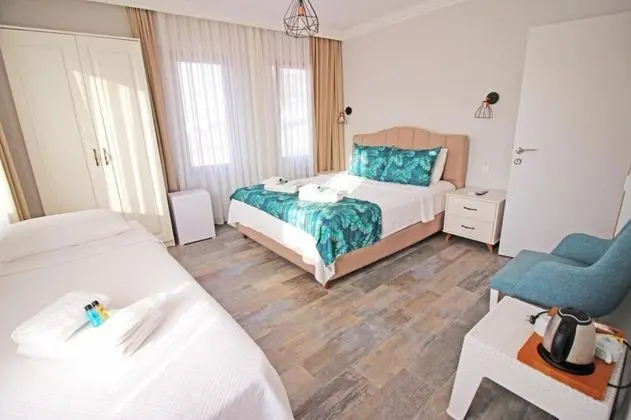 Standart Üç Kişilik Oda, Kısmi Deniz Manzaralı