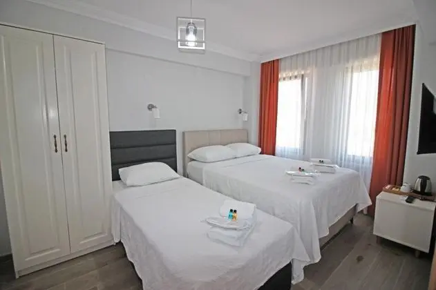 Standart Üç Kişilik Oda, Kısmi Deniz Manzaralı