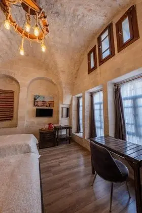 Standart Üç Kişilik Oda,Veranda Manzaralı