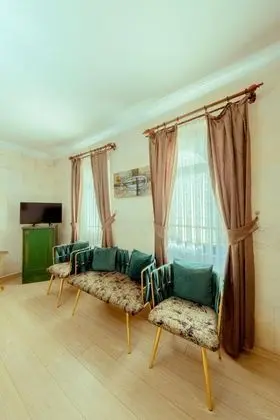 Standart Üç Kişilik Oda,Veranda Manzaralı