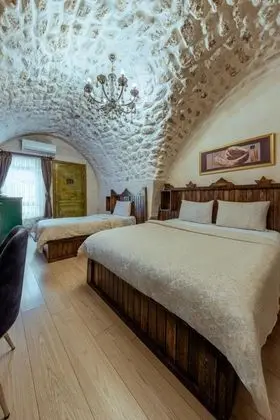 Standart Üç Kişilik Oda,Veranda Manzaralı