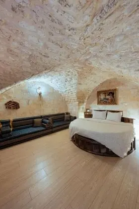 Suite,Avlu Manzaralı