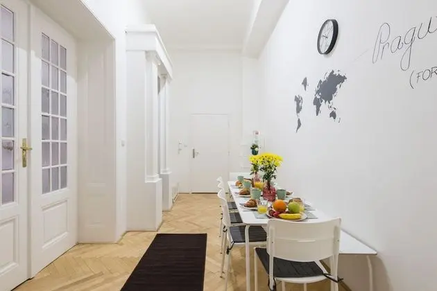 Design Tek Büyük Yataklı Oda, 2 Yatak Odası, Mutfak (Apt 3)