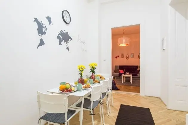 Design Tek Büyük Yataklı Oda, 2 Yatak Odası, Mutfak (Apt 3)