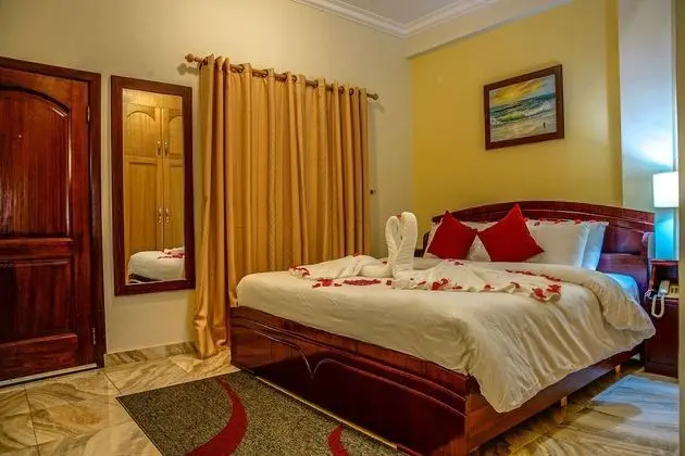 Deluxe Tek Büyük Yataklı Oda
