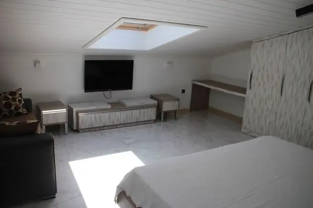 Standart Çatı Katı Deniz Manzaralı Oda