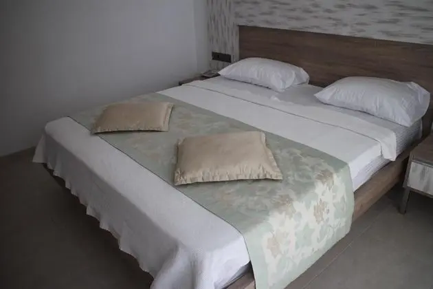 Standart Oda Kısmi Deniz Manzaralı