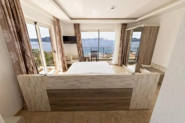 Standart Oda, Deniz Manzaralı, Balkonlu
